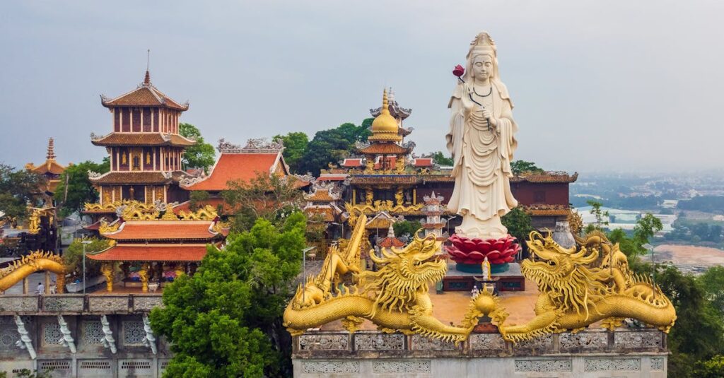 111や888など龍神の波動を象徴する光り輝く数字のイメージ。龍神のエネルギーと宇宙の数の法則が融合する幻想的な風景。