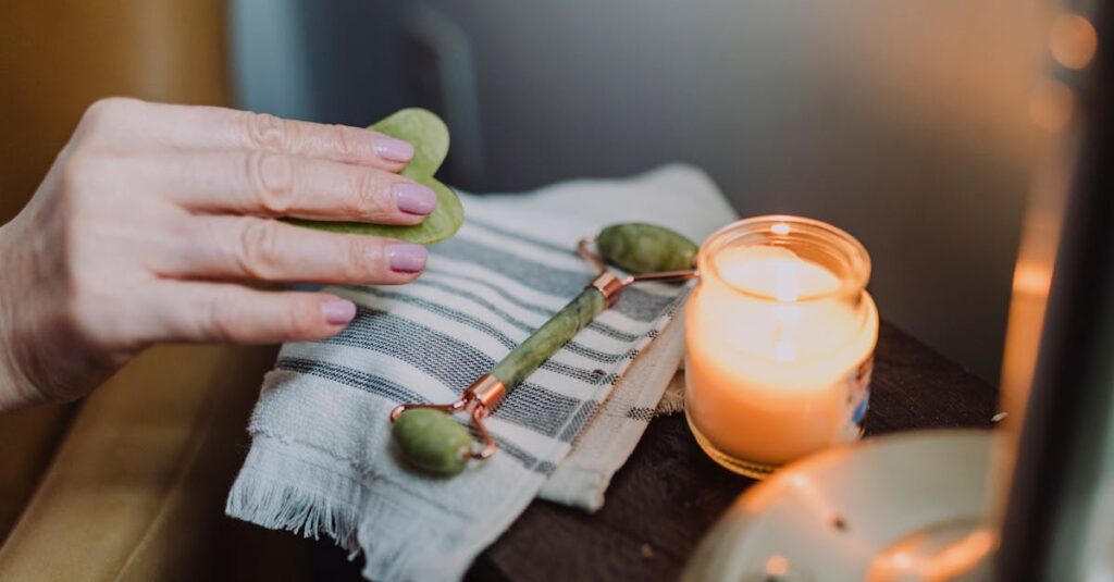 龍神と共鳴しながら感謝と調和の中で生きる人々を象徴する光と龍のイメージ画像