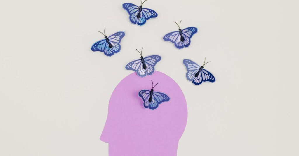 夢の中で龍神が現れ、人にメッセージを伝える神秘的な光景。青い光の中に浮かぶ龍と眠る人のイメージ。