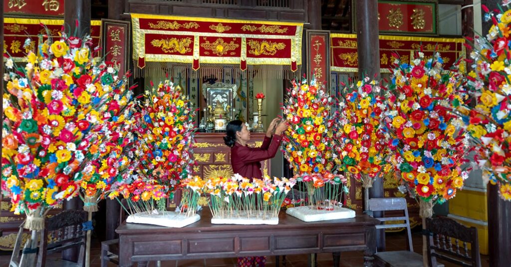 龍神のお札が祀られた家庭の祭壇に、光と風が流れ込む美しいスピリチュアルな空間