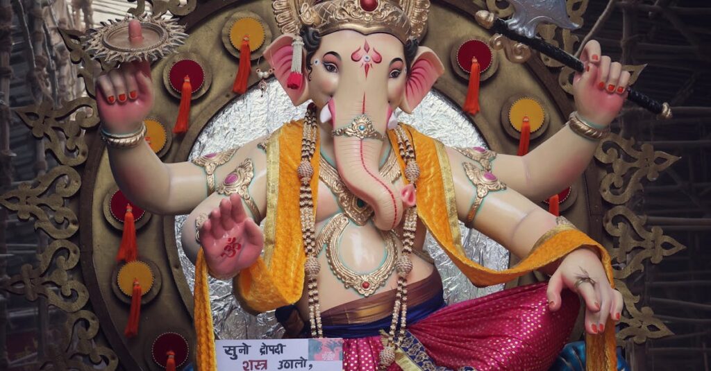 龍神様とのご縁を感じる5つのサインを象徴する、空に現れる龍雲と光の奇跡的な瞬間を描いたイメージ。