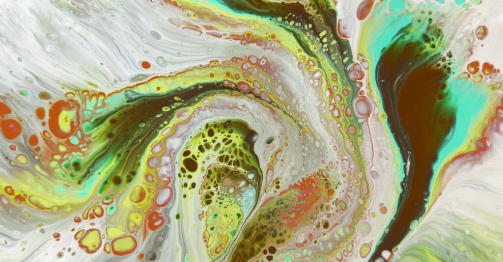 龍神の絵画から光と波動が放たれる神秘的なスピリチュアルアート