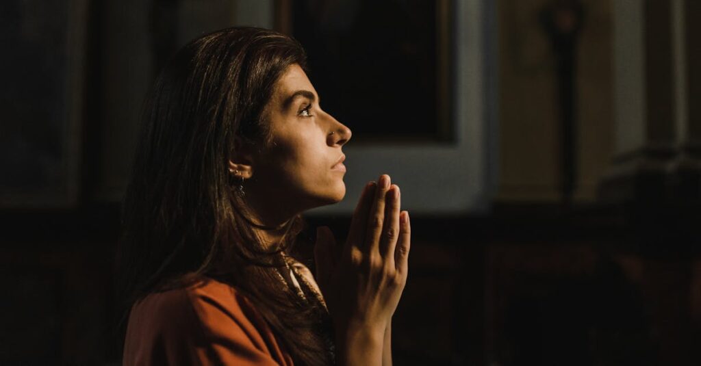 寝る前に瞑想しながら龍神様と波動で繋がる神秘的なエネルギー交流を描いたアート