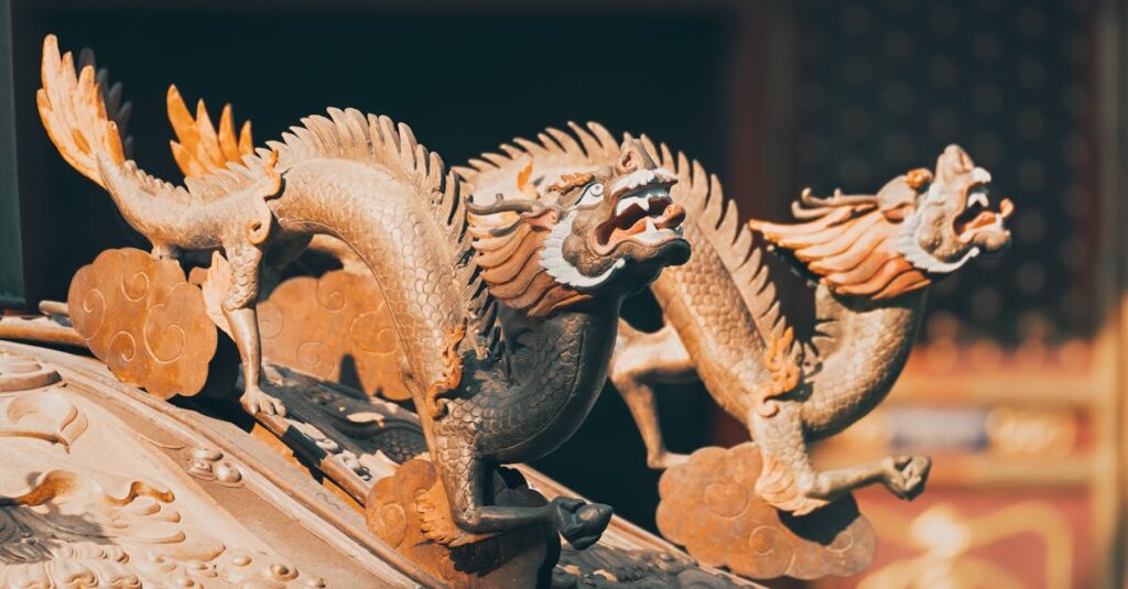 龍神ブレスレットの神秘的な輝き。手首に宿るエネルギーを感じるようなビジュアル。