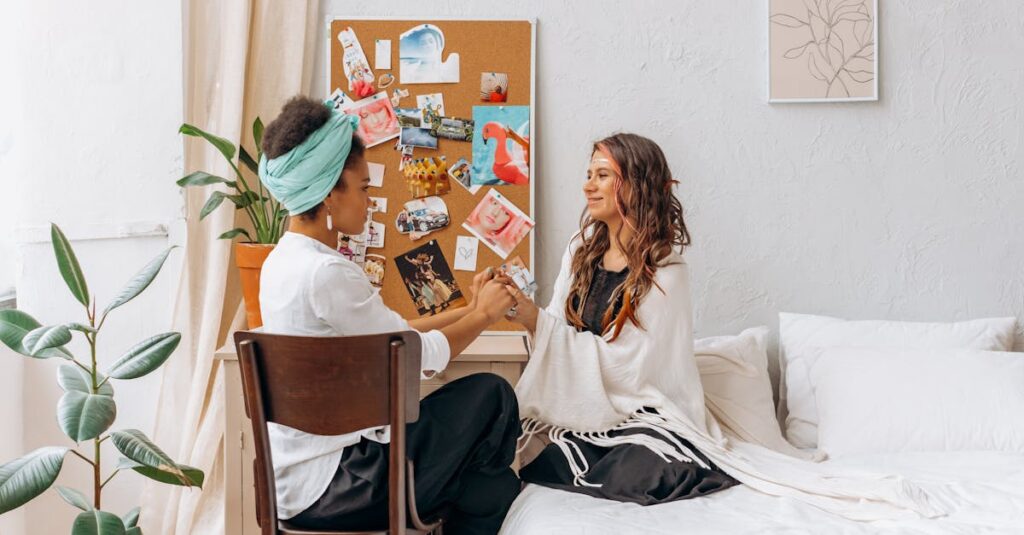 龍神・天使・眷属など見えない存在と調和しながら生きる人の穏やかな光のイメージ