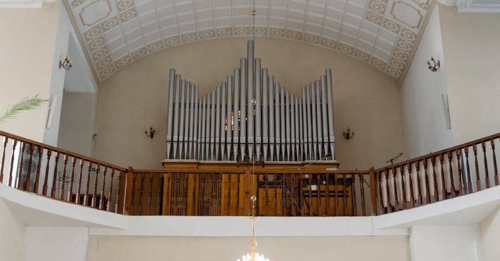 家庭のリビングで龍神雑貨を通して祈りを捧げる穏やかな光に包まれたスピリチュアルな空間