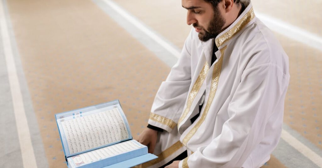 龍神様の祝福を受けながら祈る人が光の波動に包まれる神秘的なイメージ