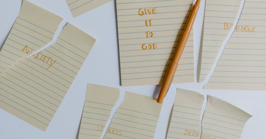 龍神グッズを大切に扱う人々と、龍神様の光が優しく包み込む神秘的なイメージ。